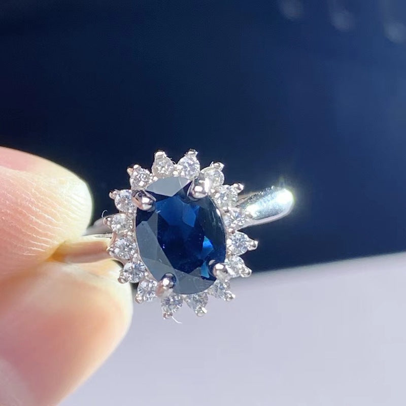 S925 silver ring with sapphire detail