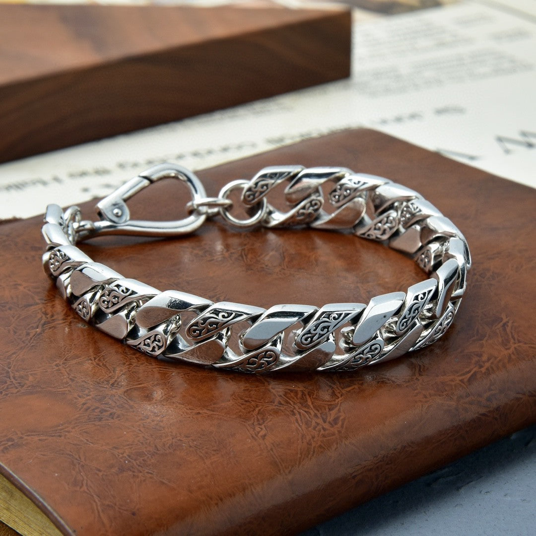 Detailed View of Rattan Pattern on Mens Silver Bracelet