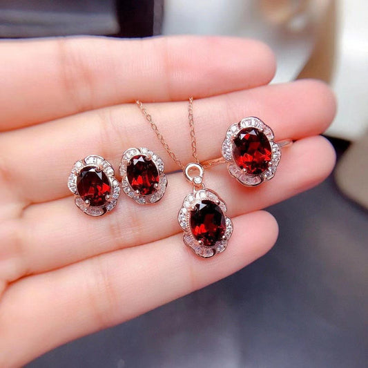 Women's Silver Jewelry Set with Natural Garnet