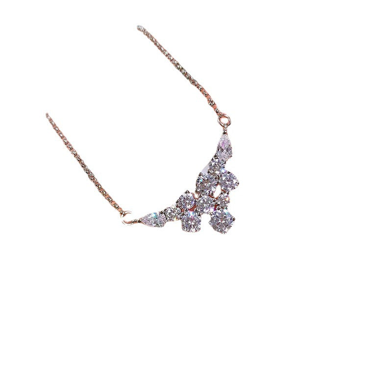 Women's Fashionable Starry Diamond Wings Pendant Necklace