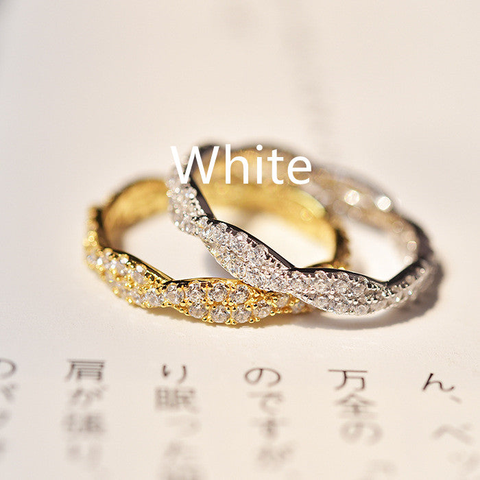 Golden Glamour: Women's Gold-Plated Silver Ring with Artificial Diamond