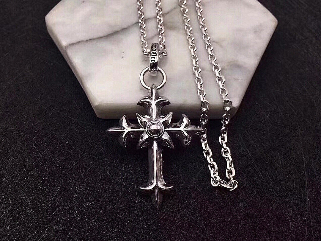 Mens Silver Pendant - Displayed with Chain